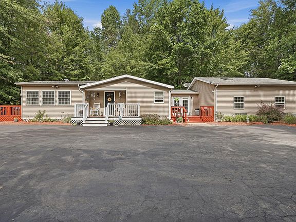 2nd image of 16456 Basswood Rd
