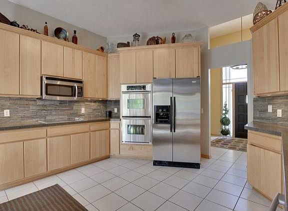 2nd image of 9389 White Oaks Trl