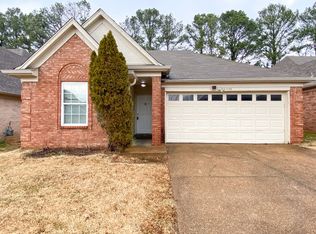 1103 Breezy Valley Dr, Cordova, TN 38018