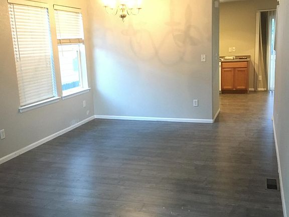 Spacious living area upon entry