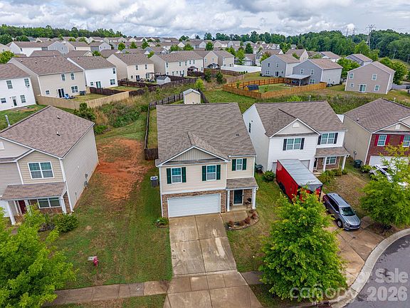 3rd image of 2818 Easton Knoll Dr