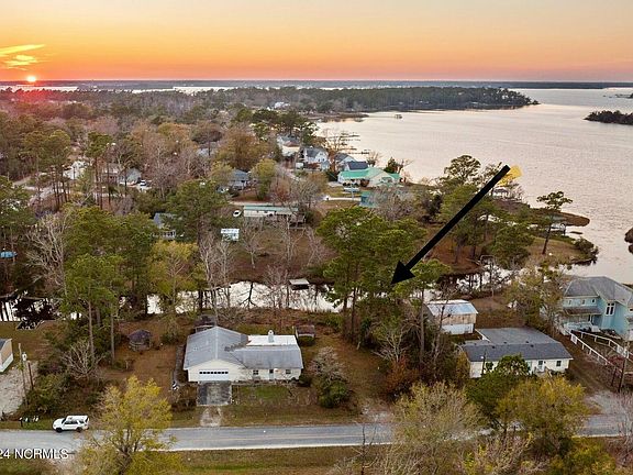 3rd image of 147 Water Front Dr Lot 6