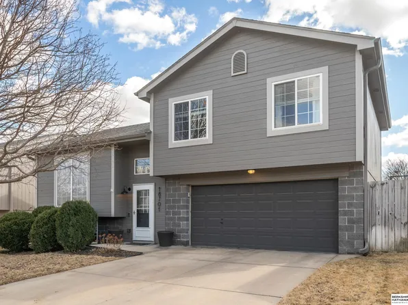 18701 Allan St, Omaha, NE 68135