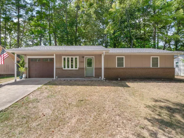1200 Chris Dr, Benton, AR 72015