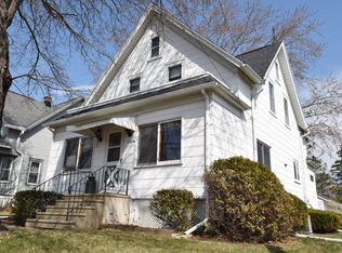 118 S Milwaukee St, Fredonia, WI 53021