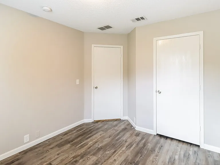 4000 Tuscany Ct — Photo 13