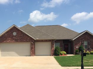 401 Coopers Farm Rd, Centerton, AR 72719