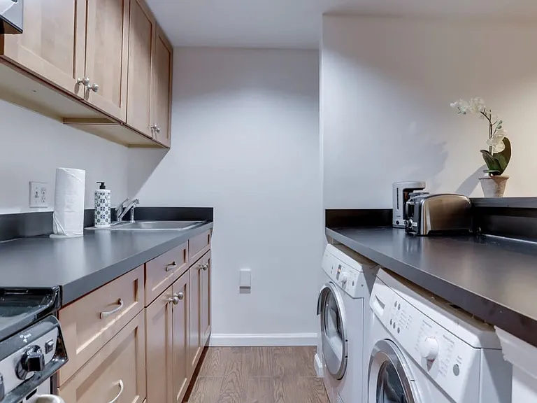 1765 R St NW #1A — Photo 12