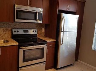 8049 SW 21st Ct, Hollywood, FL 33025