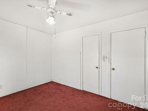 5th image of 2015 Wilson Ave