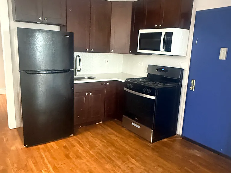 2707 Decatur Ave #1 — Photo 2