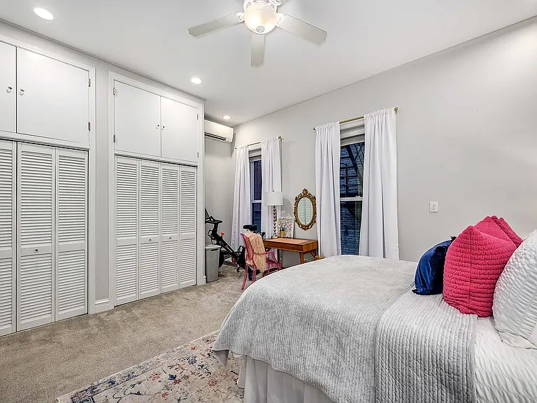 15 E Goethe St #1 — Photo 12
