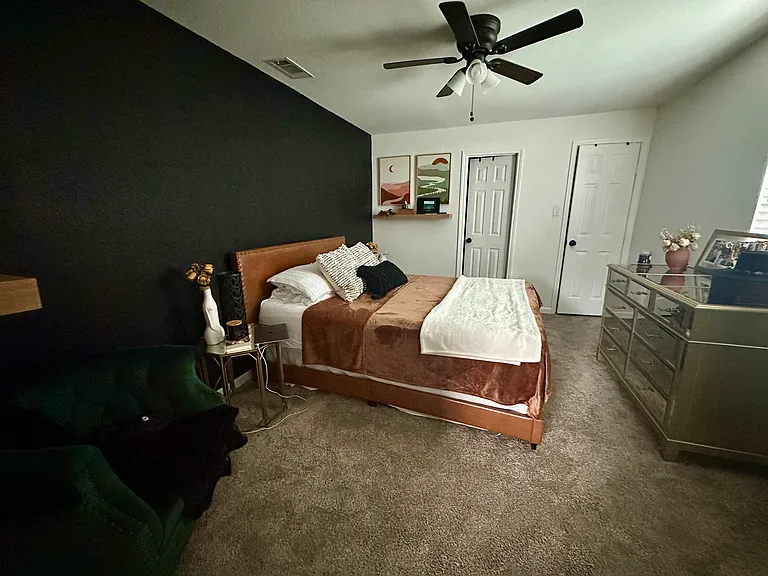 10825 Sharondale Ln — Photo 7