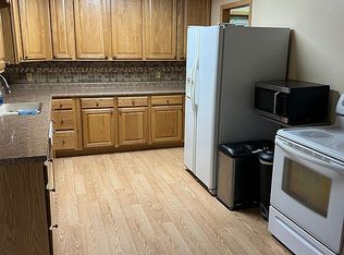 404 Fairview Ave, Sanborn, IA 51248