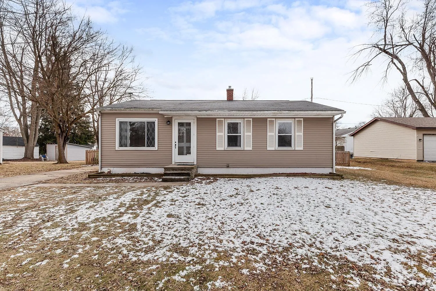 1006 Willow St photo 1