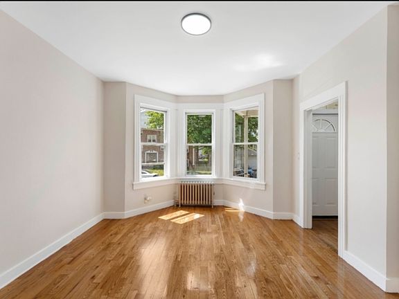 2nd image of 308 Rosehill Pl #1