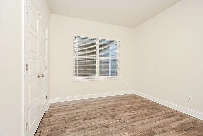 2516 Elmcroft Ave #2516EA — Photo 16