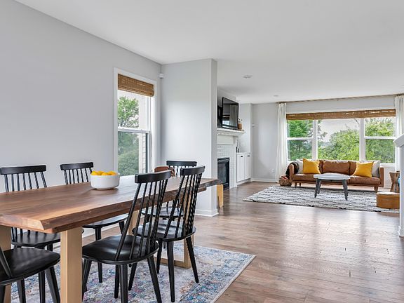 3rd image of 3438 Sagecrest Dr #58