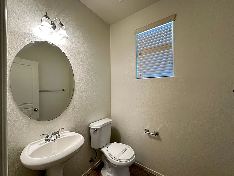 10224 Tait St — Photo 15
