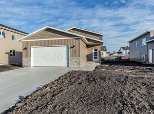 906 3rd Ave NE, Dilworth, MN 56529