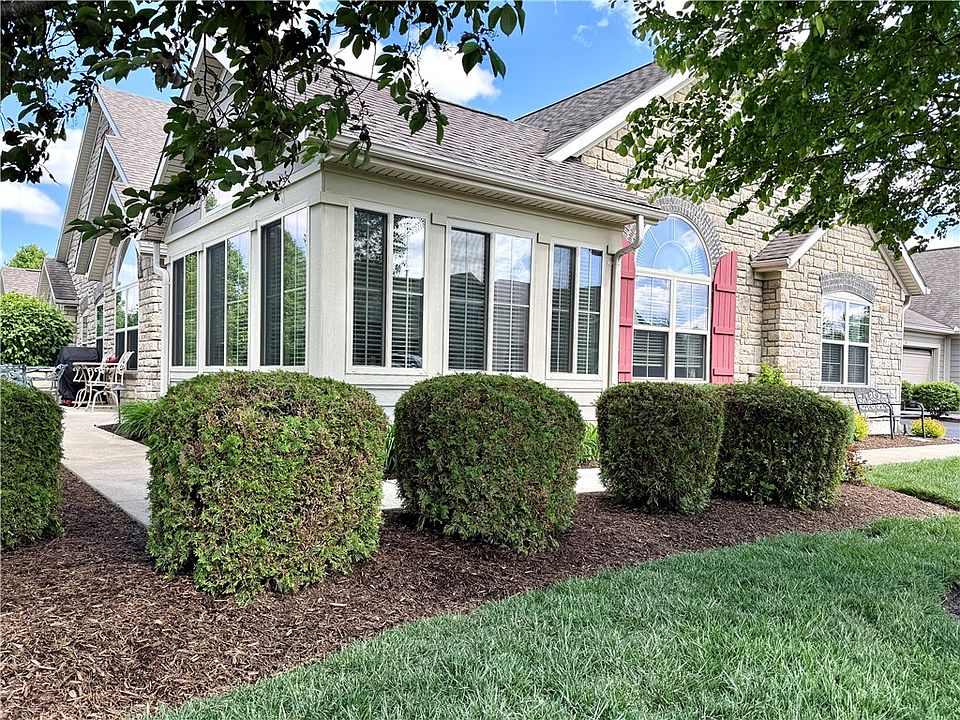 2nd image of 141 Scarborough Village Dr