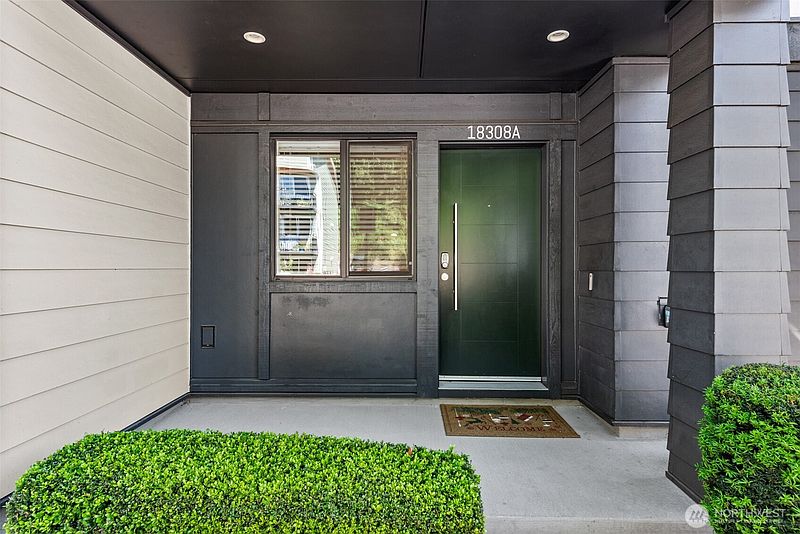 4th image of 18308 96th Avenue NE #A