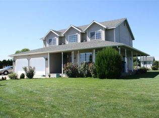 11102 N Hicks Rd, Grandview, WA 98930