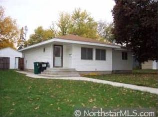 624 Elm St NE, Hutchinson, MN 55350