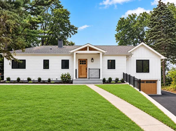 N1189 Tombeau ROAD, Genoa City, WI 53128