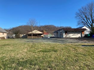 411 Maple Ave, Stonewood, WV 26301