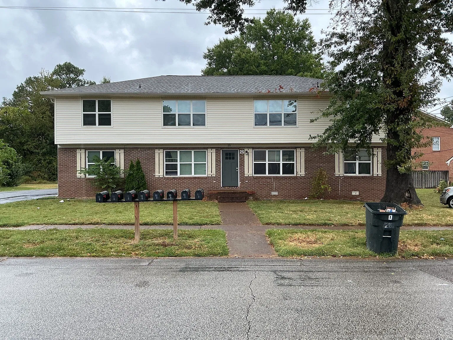 2 bed, 961 sqft, $925 — Photo 1