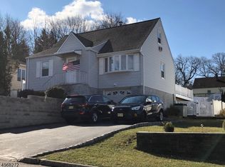 76 Ridgeview Dr, Woodland Park, NJ 07424
