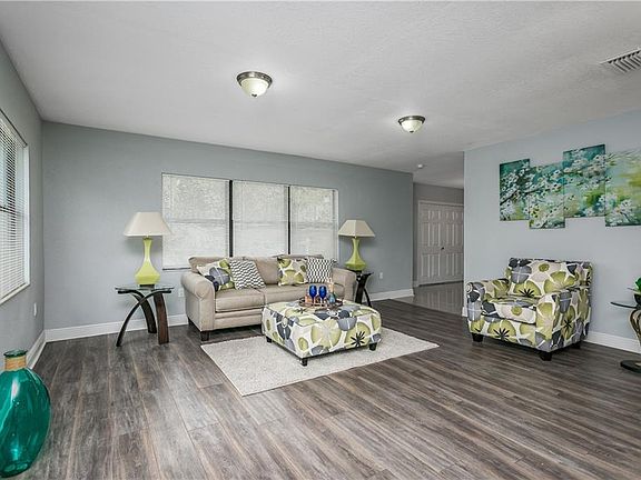 5th image of 3623 E Henry Ave