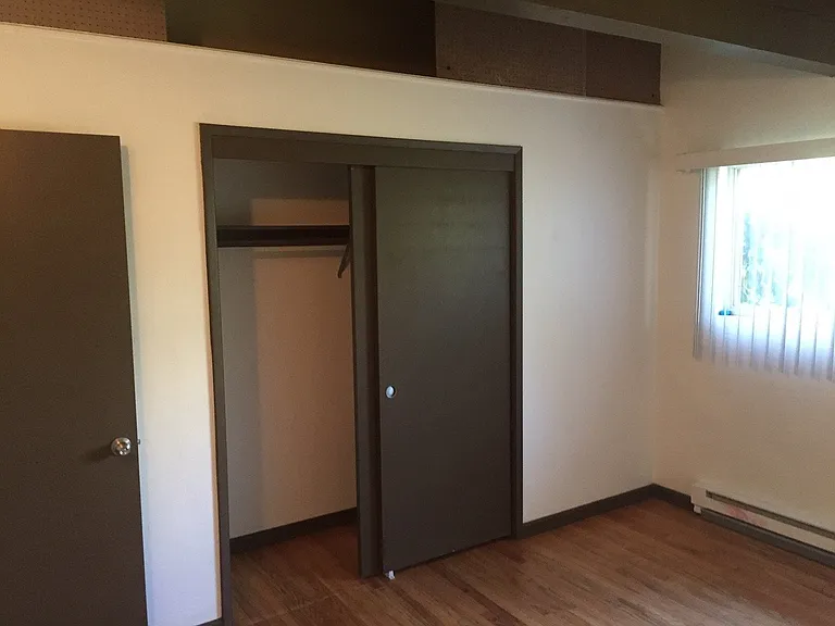 2350 Beacon Ave S — Photo 107
