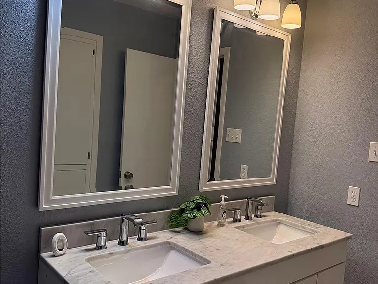 2206 Palomar St — Photo 5