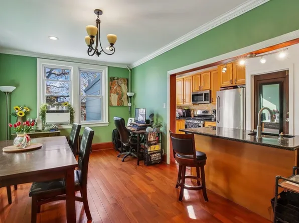 2014 New York Avenue image 7 of 32