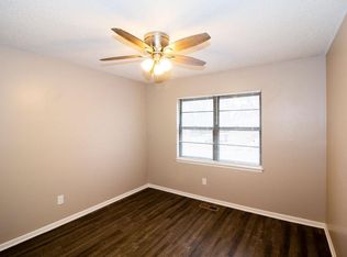 1402 Dakota St, Leavenworth, KS 66048