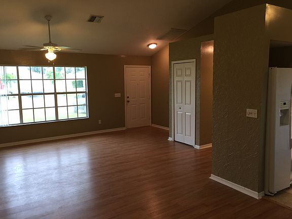 4th image of 621 SW 21st Ln