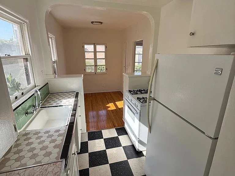 828 1/2 Maltman Ave #828-1/2 — Photo 5