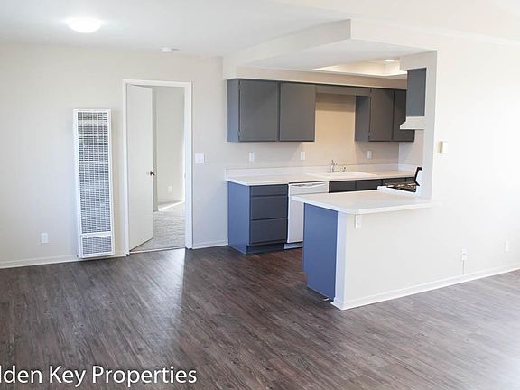 4th image of 310 S Horne St APT 3C