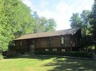 820 Circle Ave, Franklin Lakes, NJ 07417