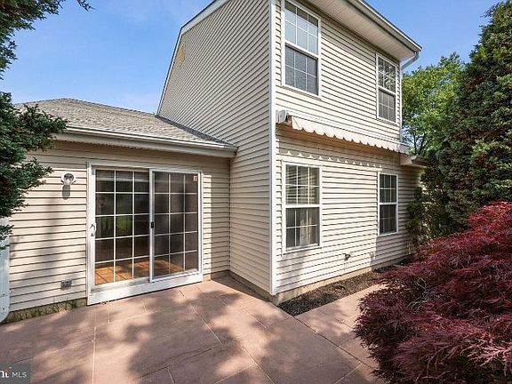 2nd image of 9 Pecan Ct
