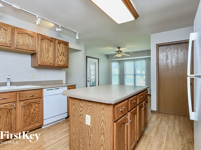 3741 Majestic Ct — Photo 6