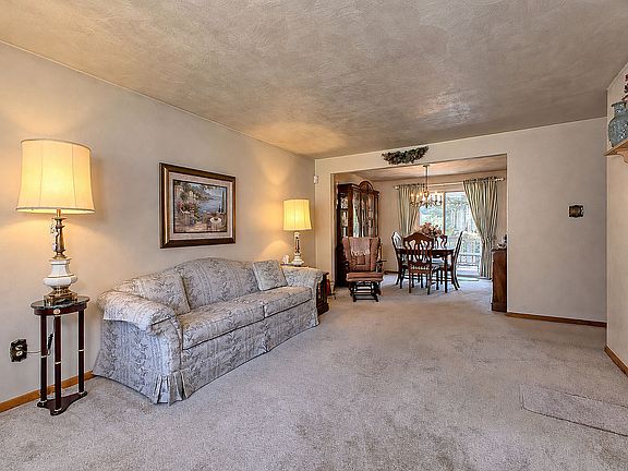 4th image of 1678 Bernice Dr