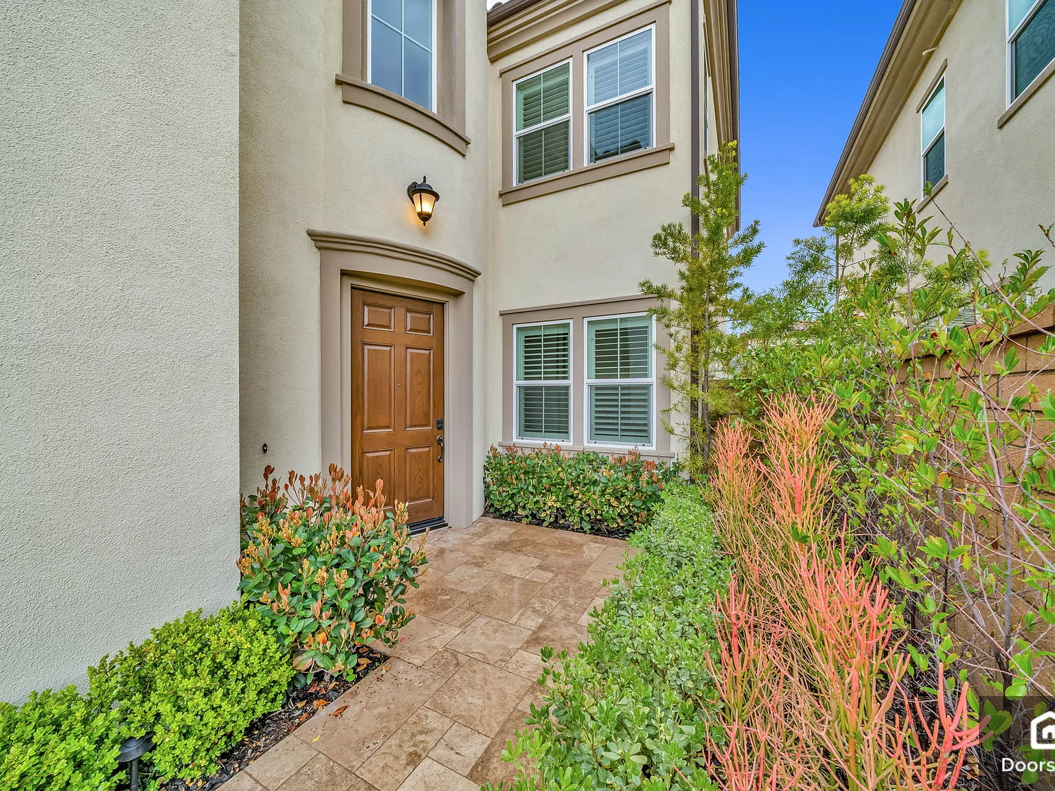 5 bed, 5.5 bath, 3728 sqft, $8,000 — Photo 4