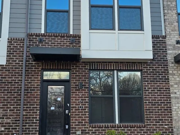 960 Broad River Ln, Charlotte, NC 28211