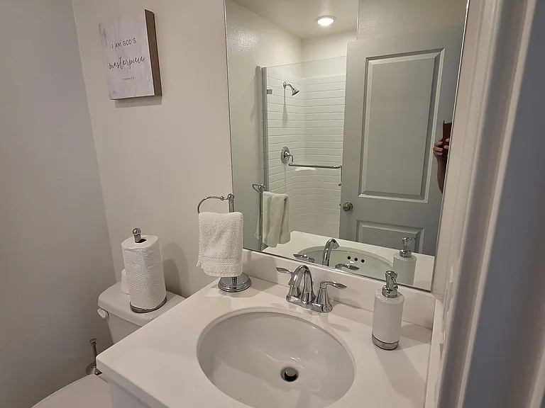 14172 Bay St — Photo 9