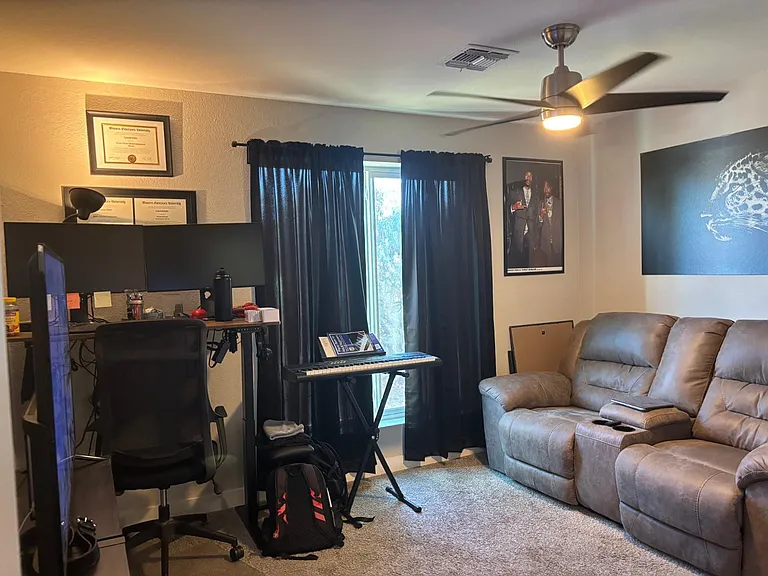 2902 W Straford Dr — Photo 13