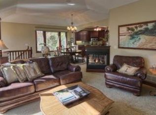 520 Lakeside Alcove Dr S, Bayport, MN 55003