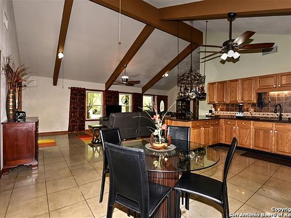 5th image of 249 Live Oak Pl
